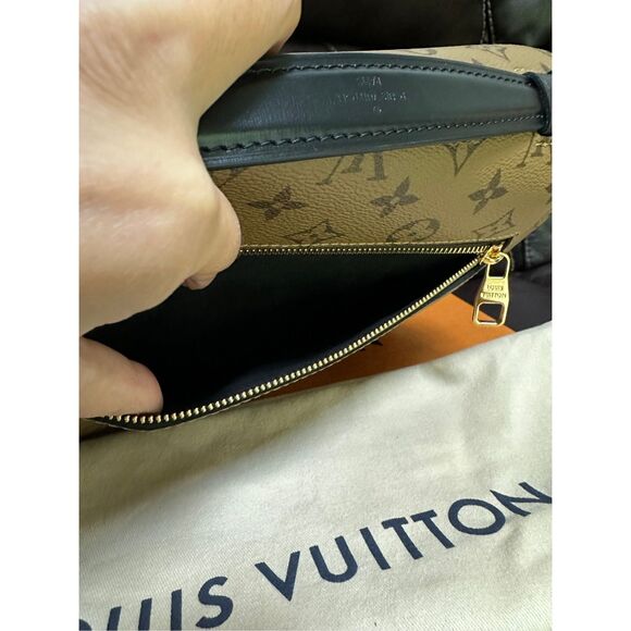 Louis Vuitton Pochette Metis Reverse Monogram - Picture 15 of 15